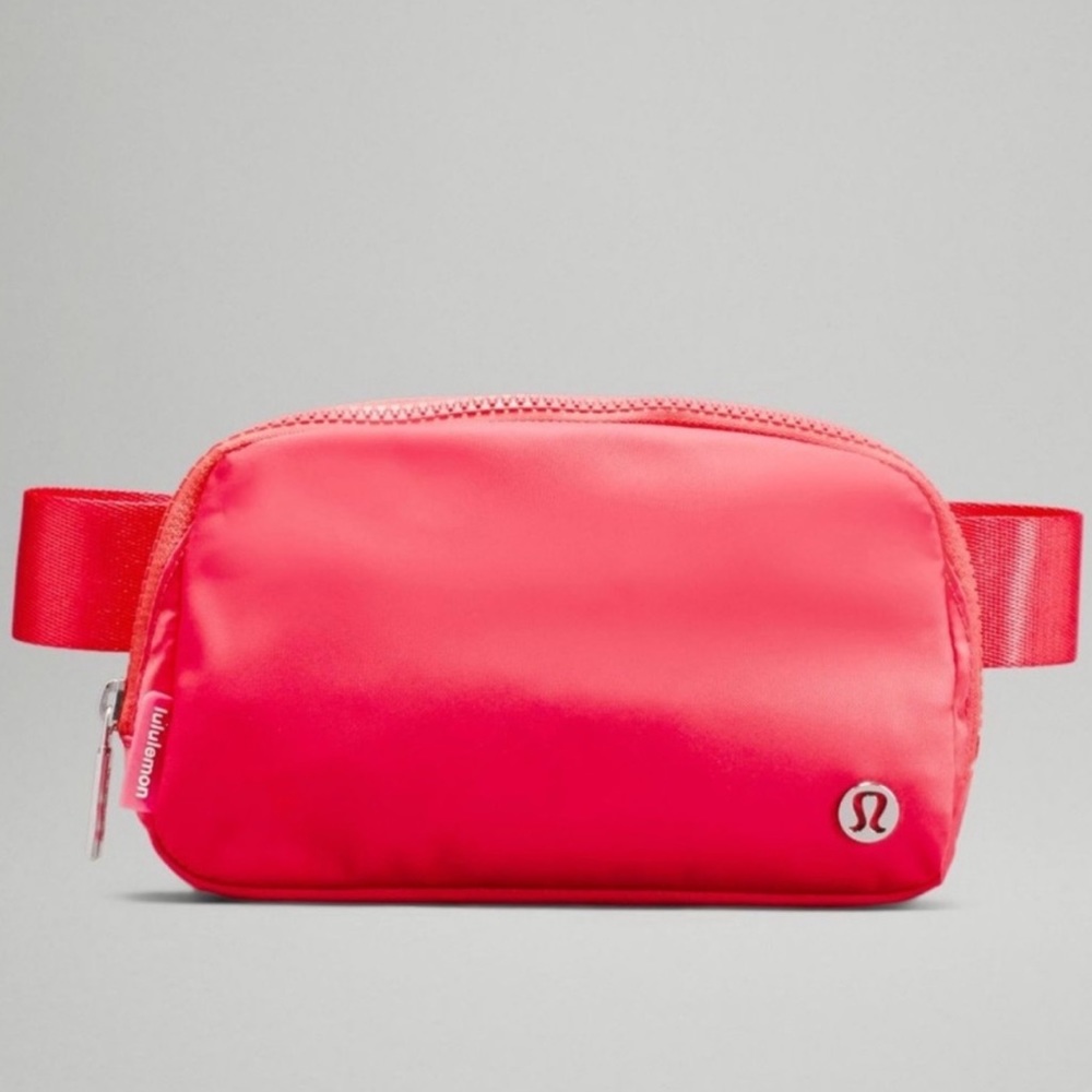 Lululemon Everywhere Belt Bag Pale Raspberry